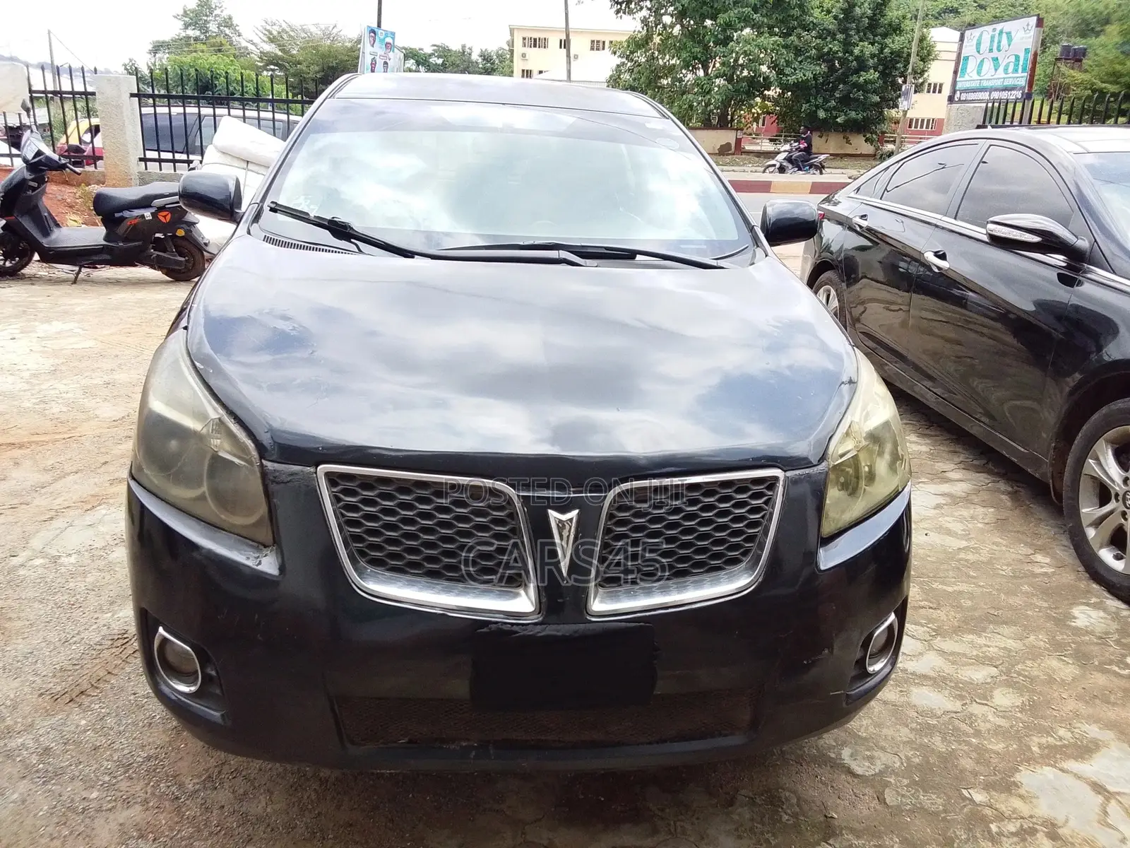 Pontiac Vibe 2010 Black