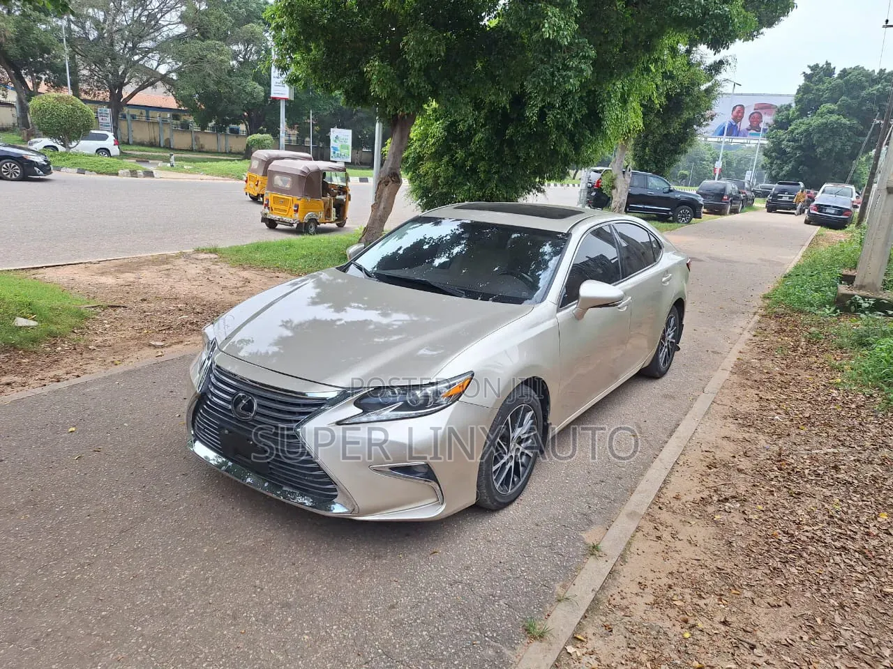 Lexus ES 2016 Gold