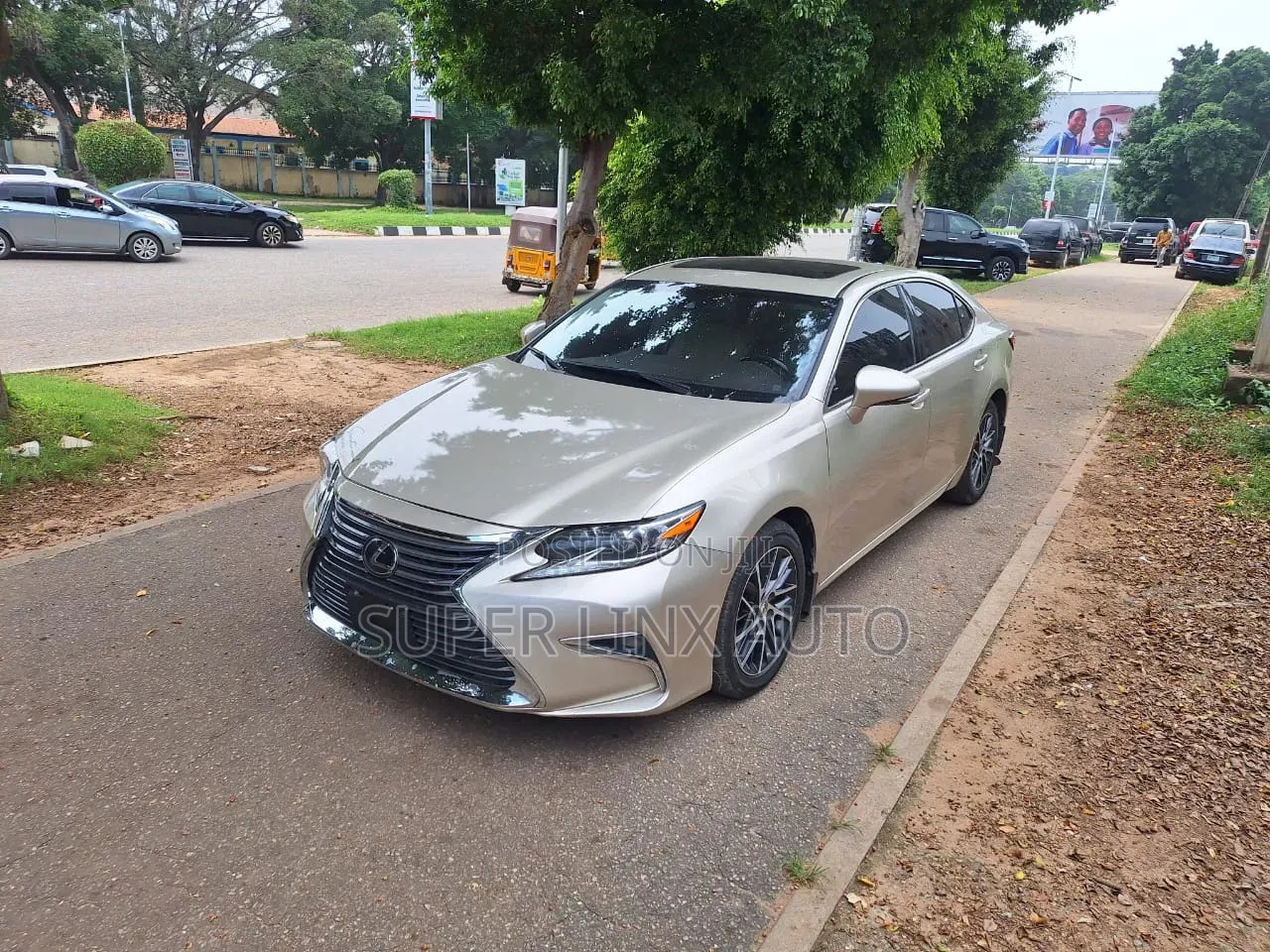 Lexus ES 2016 Gold