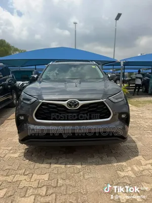 Toyota Camry XSE 2021 Gray