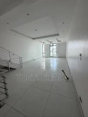 4bdrm Duplex in Lekki Phase 1 for rent