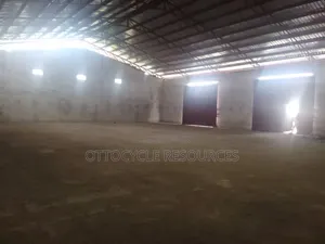 Warehouse 800sqm for Rent