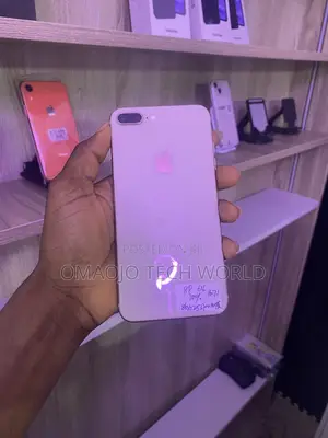 Apple iPhone 8 Plus 64 GB Gold