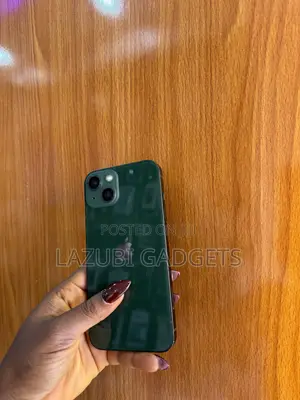 Apple iPhone 13 128 GB Green