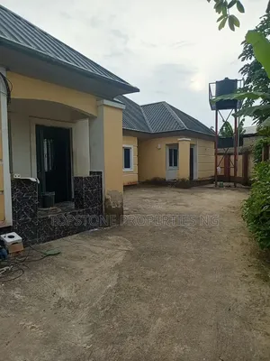 2bdrm Bungalow in Topstone Properties, Uyo for rent