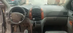 Toyota Sienna 2008 Silver