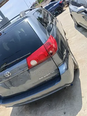 Toyota Sienna 2007 Blue