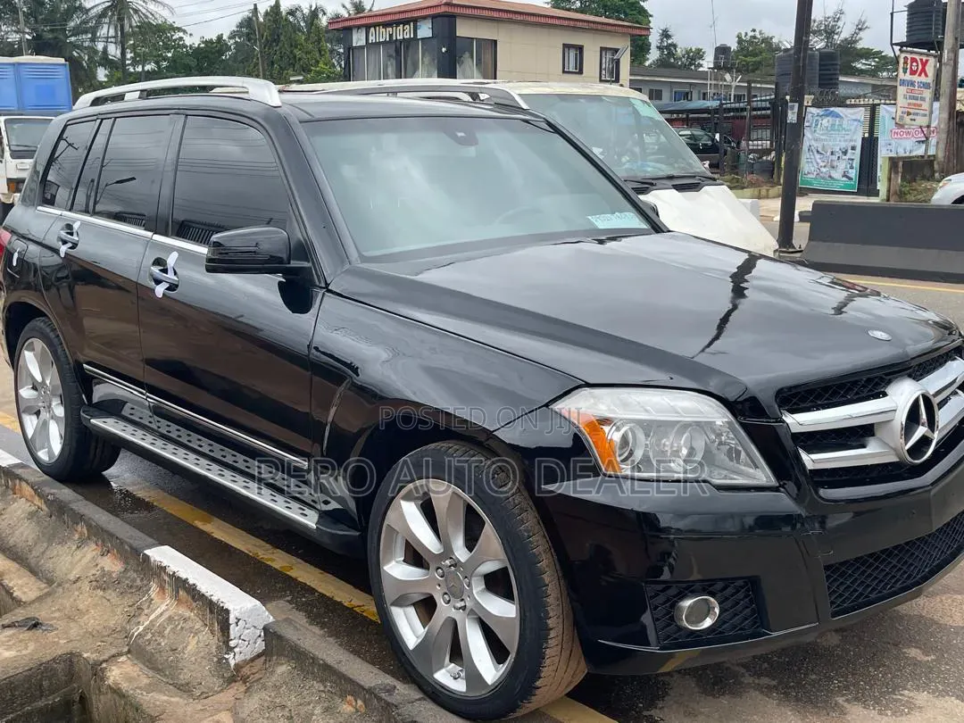 Mercedes-Benz GLK-Class 2011 Black