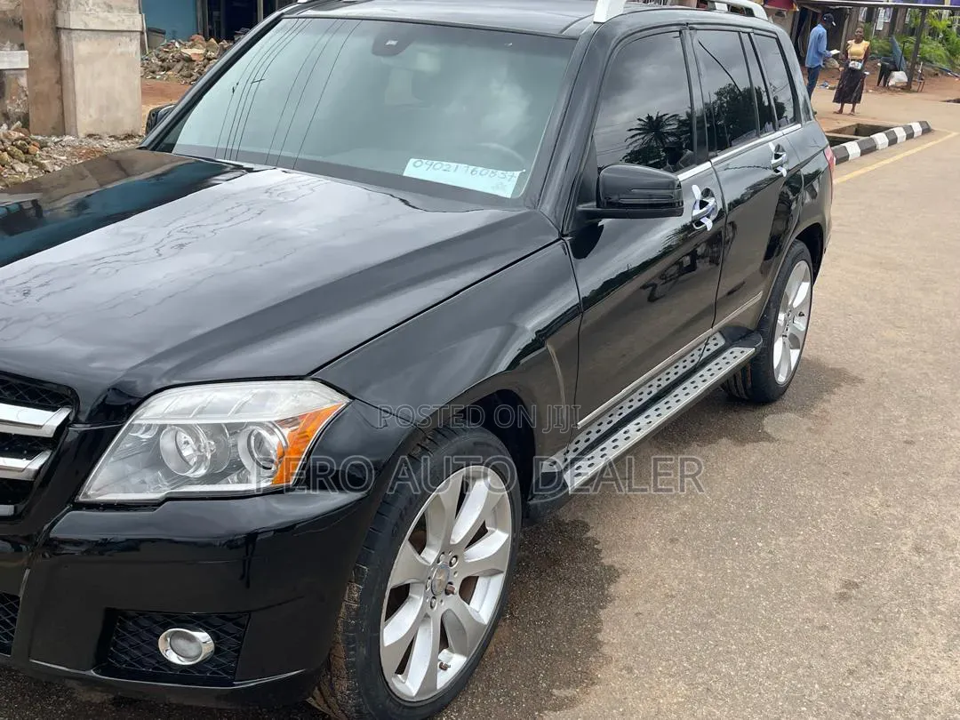 Mercedes-Benz GLK-Class 2011 Black