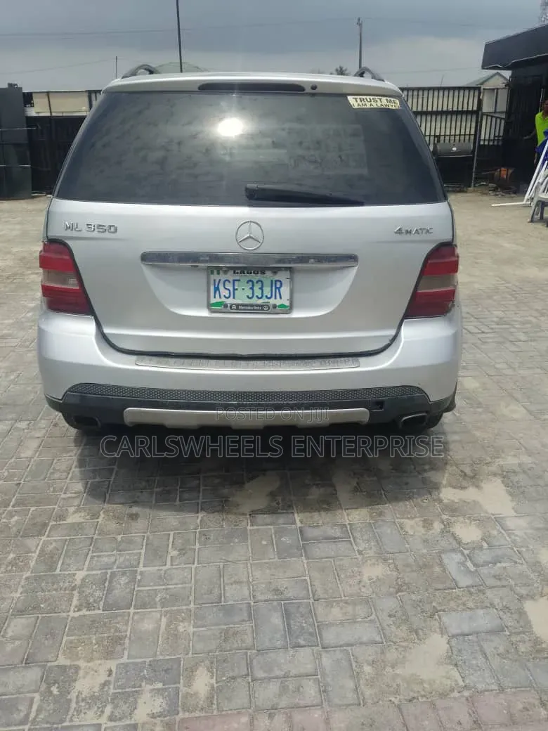 Mercedes-Benz M Class 2009 Silver