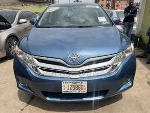 Toyota Venza AWD 2010 Blue