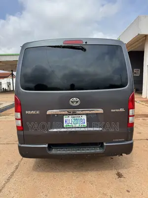 Toyota HiAce 1998 Grey