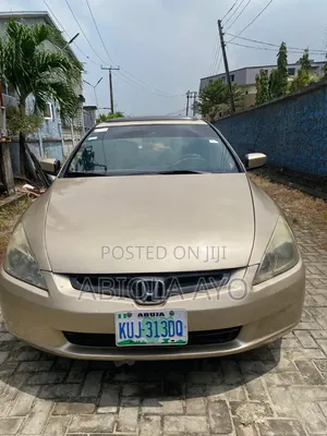 Honda Accord 2004 Gold