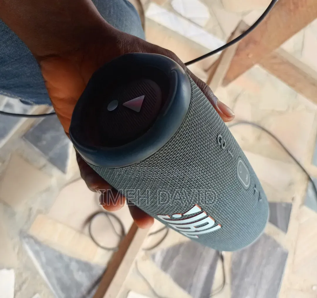 JBL Charge 5
