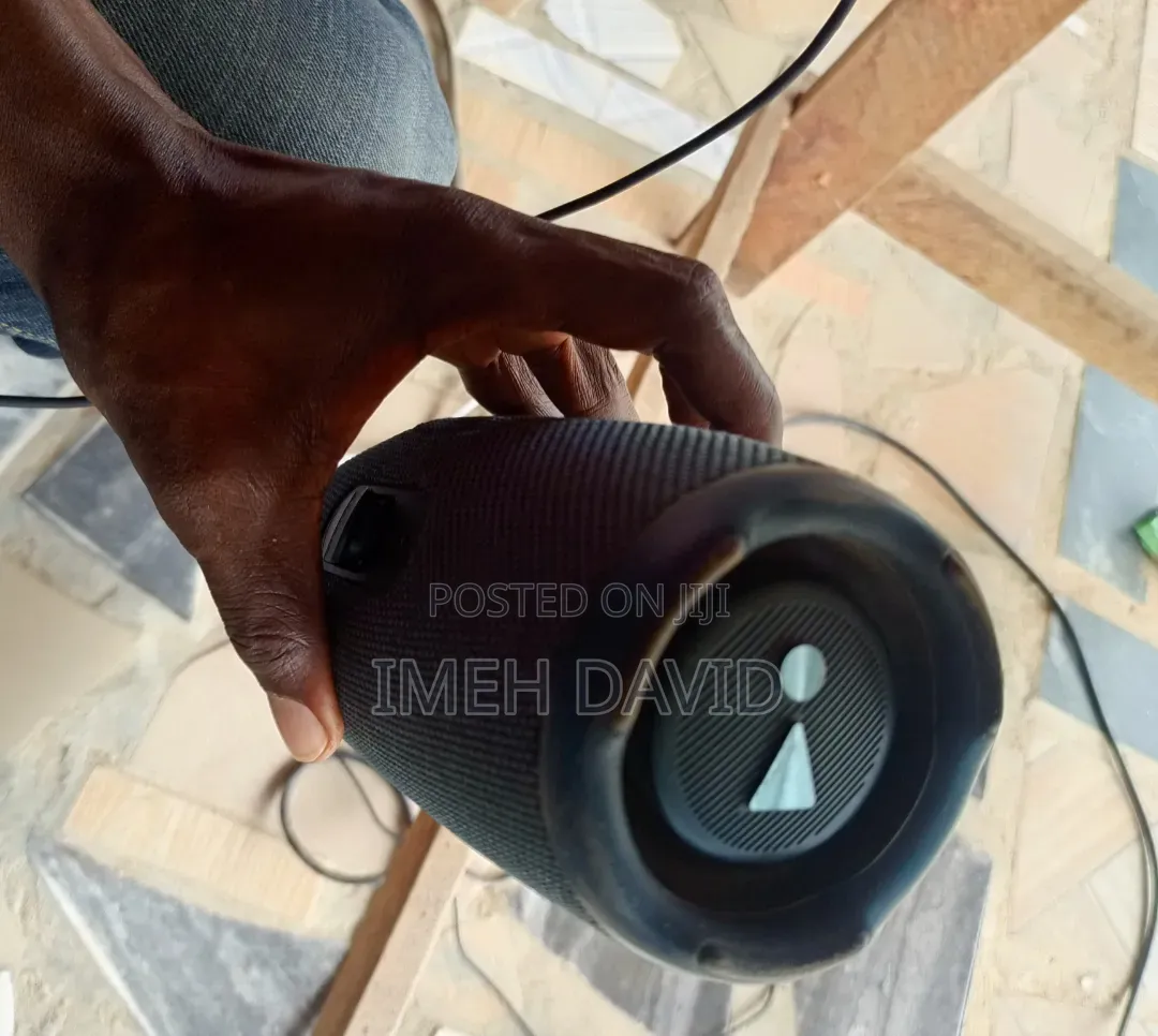 JBL Charge 5