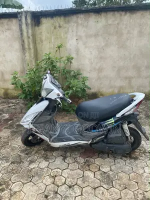 Kymco 2021 White