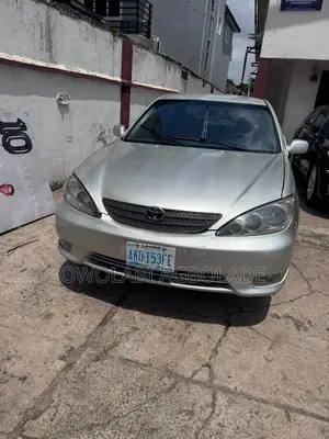 Toyota Camry LE 4dr Sedan (2.4L 4cyl 4A) 2004 Silver