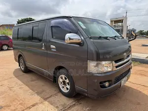 Toyota HiAce 1998 Grey