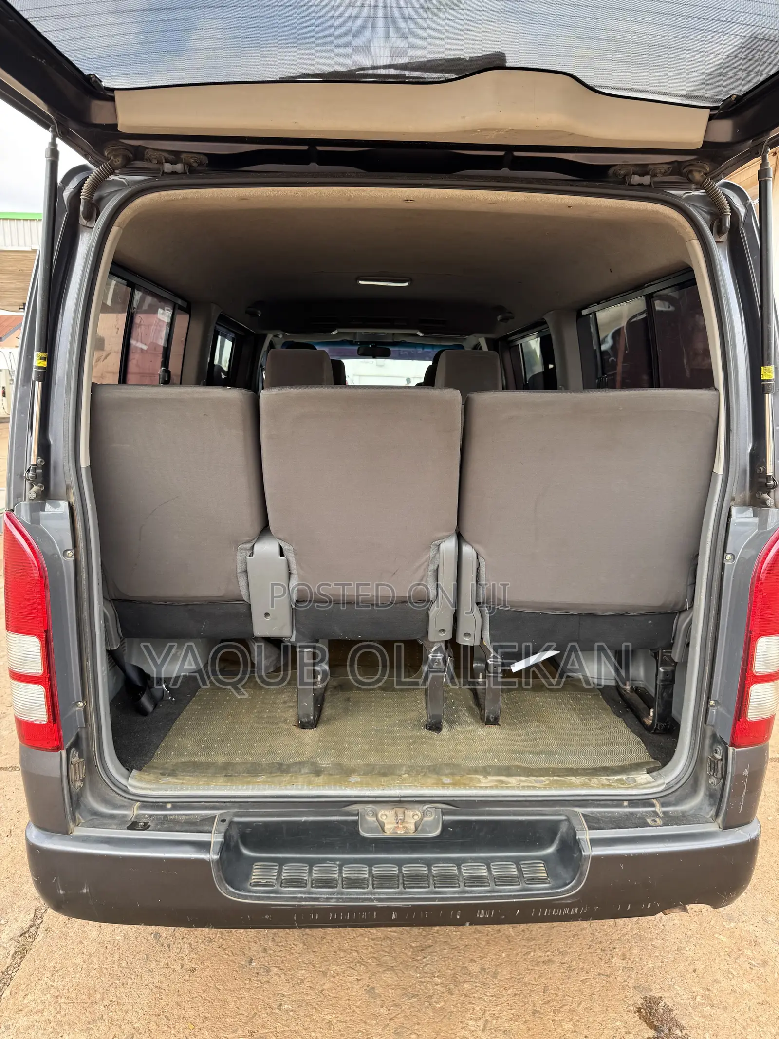 Toyota HiAce 1998 Grey