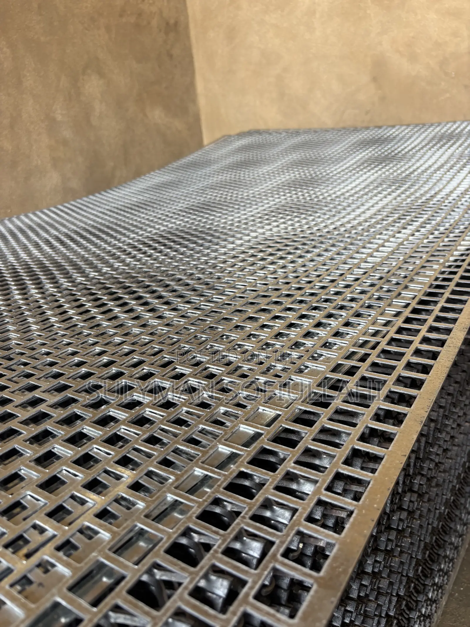 Stainless and Galvanized Mesh