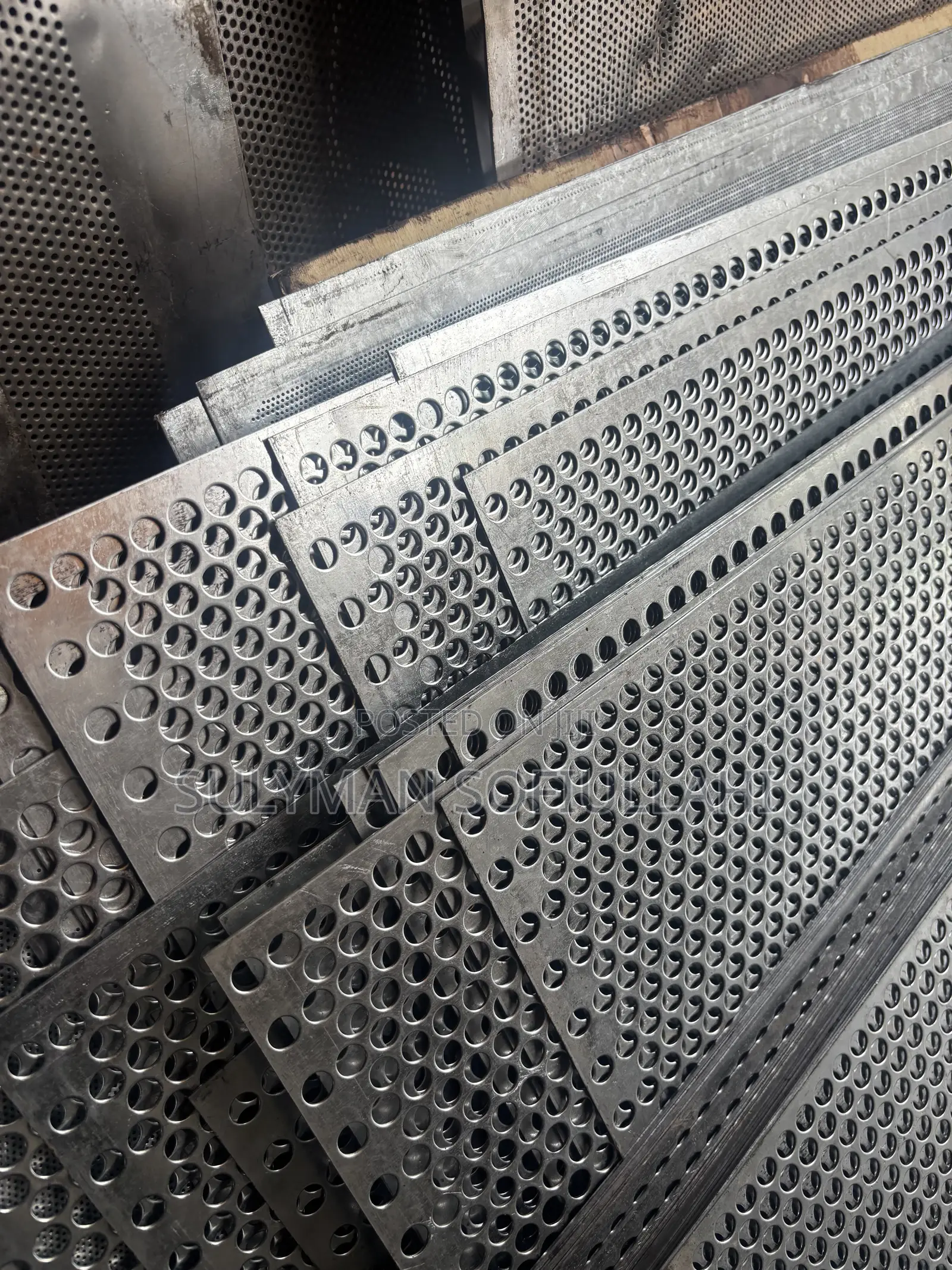 Stainless and Galvanized Mesh