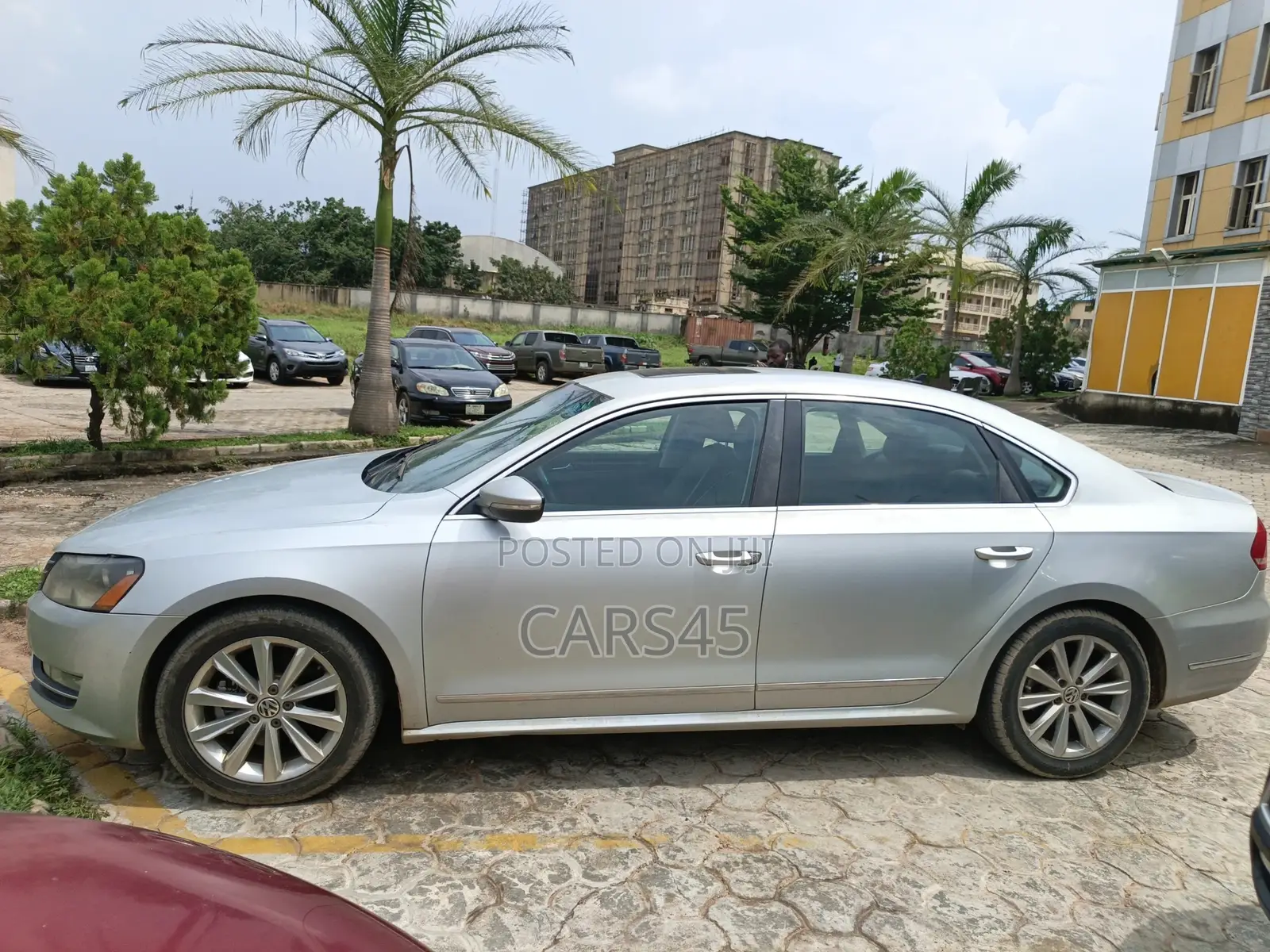 Volkswagen Passat 2012 Silver