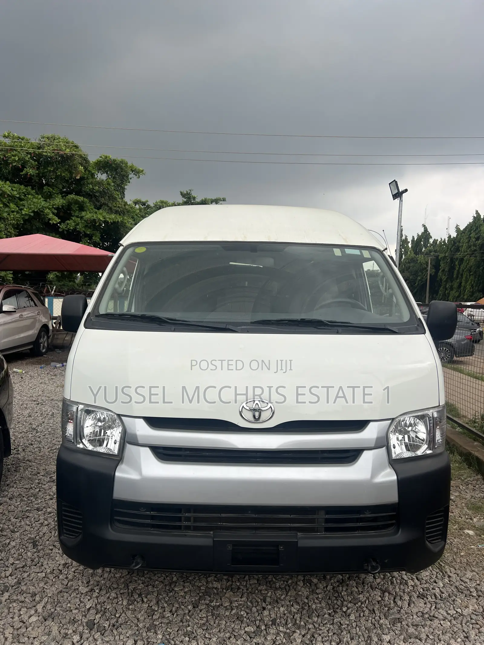 Toyota HiAce 2019 White