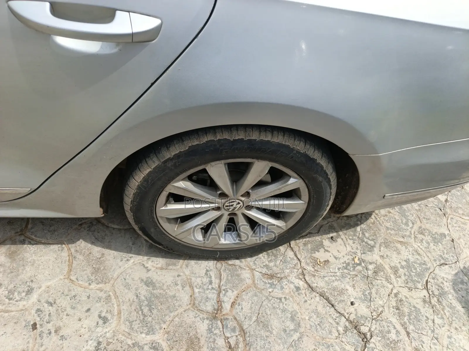 Volkswagen Passat 2012 Silver