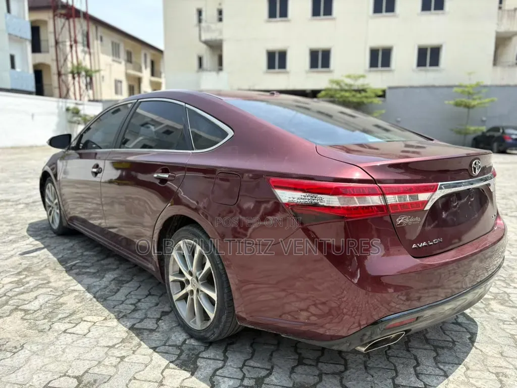 Toyota Avalon 2014 Red