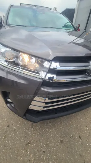 Toyota Highlander Limited Platinum 4dr SUV (3.5L 6cyl 6A) 2015 Gray