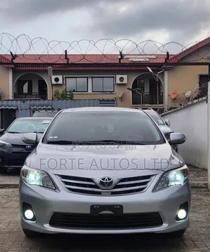Toyota Corolla 2012 Silver