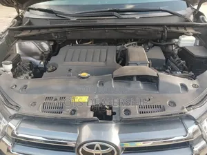 Toyota Highlander Limited 4x2 V6 (3.5L 6cyl 8A) 2018 Gray