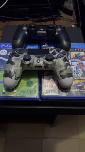 PS4 Slim No Pads