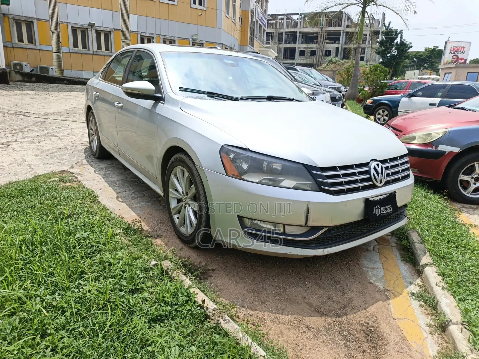 Volkswagen Passat 2012 Silver