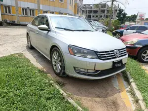 Volkswagen Passat 2012 Silver