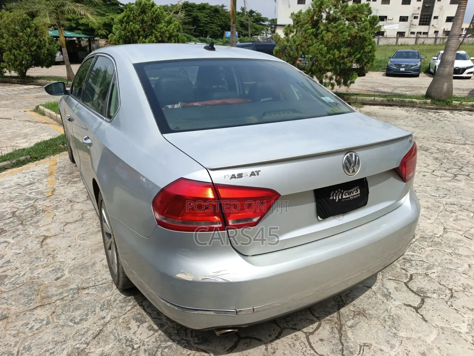 Volkswagen Passat 2012 Silver