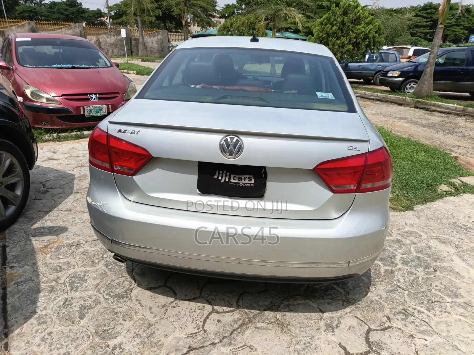 Volkswagen Passat 2012 Silver