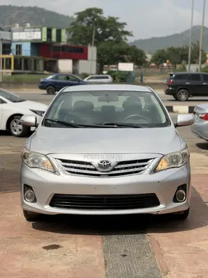 Toyota Corolla LE 4dr Sedan (1.8L 4cyl 4A) 2010 Silver