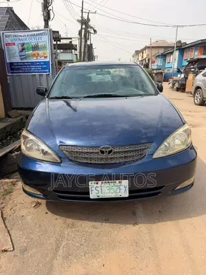 Toyota Camry 2004 Blue