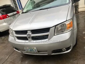 Dodge Caravan 2016 Silver