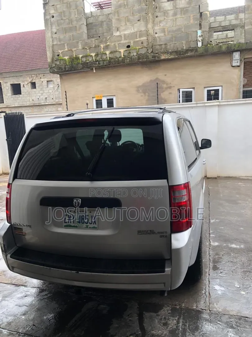 Dodge Caravan 2016 Silver