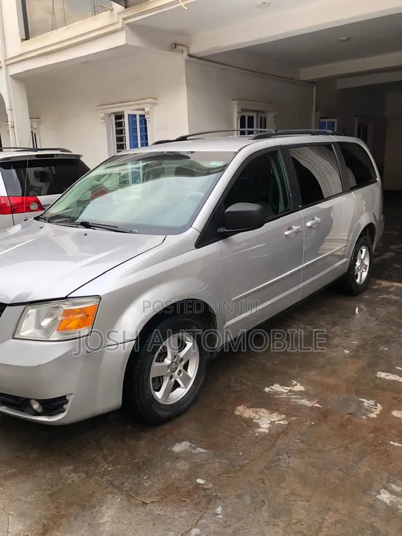 Dodge Caravan 2016 Silver
