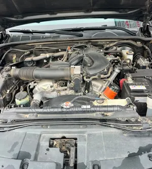 Toyota Hilux 2025 Black