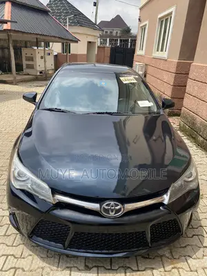 Toyota Camry SE 4dr Sedan (2.5L 4cyl 6A) 2016 Black