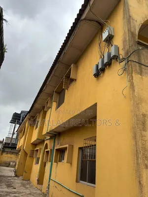 12bdrm Block of Flats in Akute Ajuwon for sale