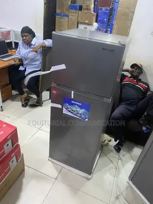 Skyrun BCD-200K 200L Top Freezer Refrigerator for Apartment Living