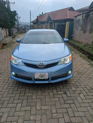 Toyota Camry SE Sport 4dr Sedan (2.5L 4cyl 6A) 2014 Blue
