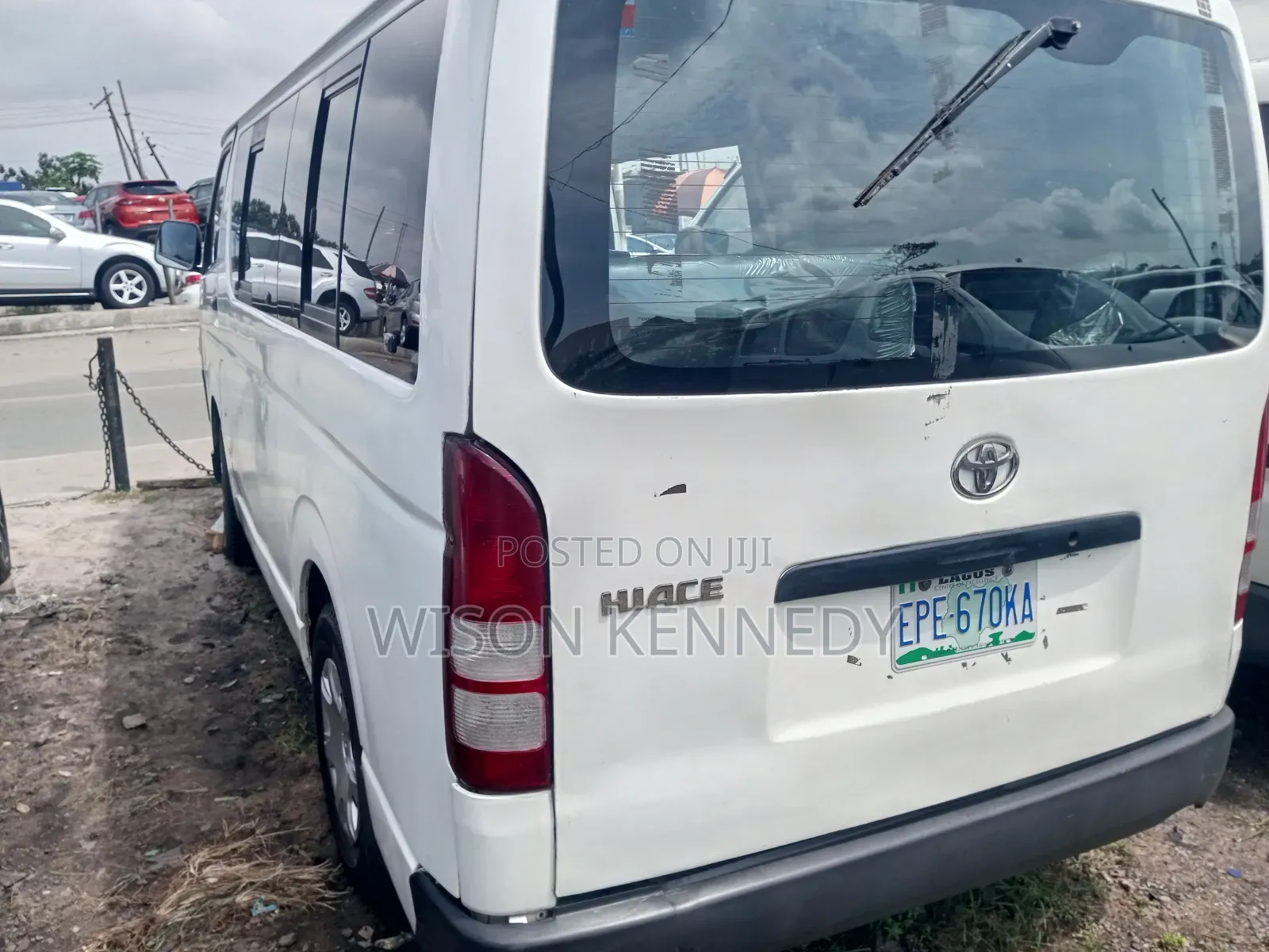 Toyota HiAce 2005 White