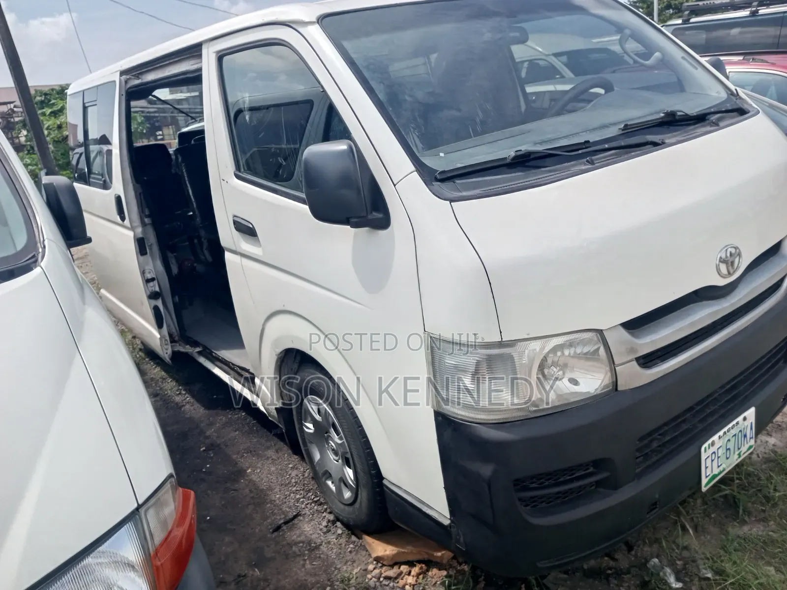 Toyota HiAce 2005 White