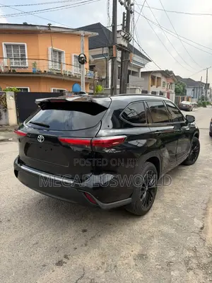 Toyota Highlander Platinum 2022 Black
